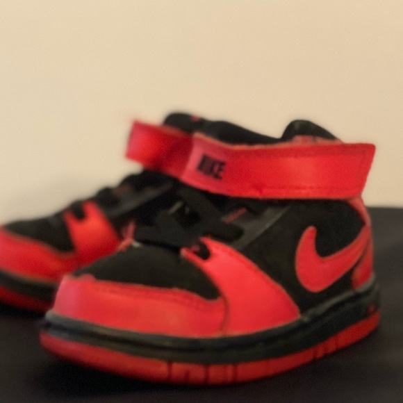 Nike Prestige IV High TD Red Black Toddler size 5c - Picture 3 of 4